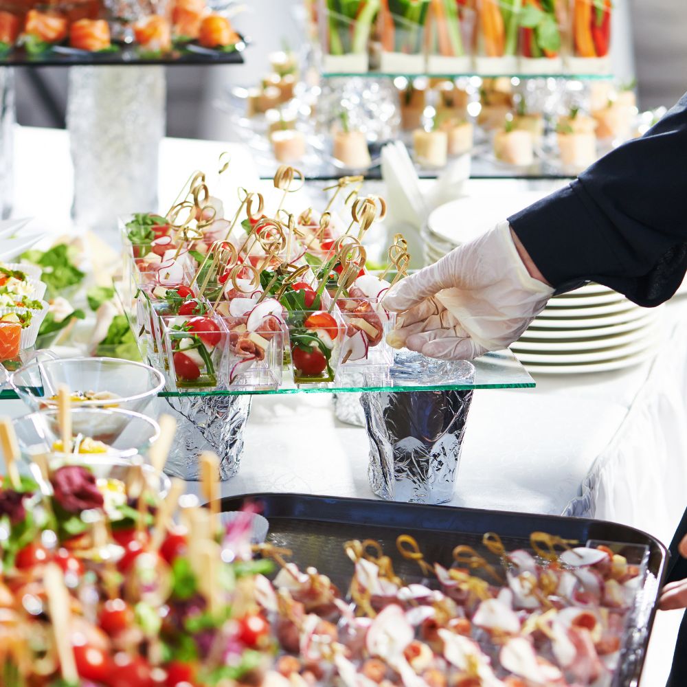 Wedding catering: Everything you need to know-aithousaeliza.com